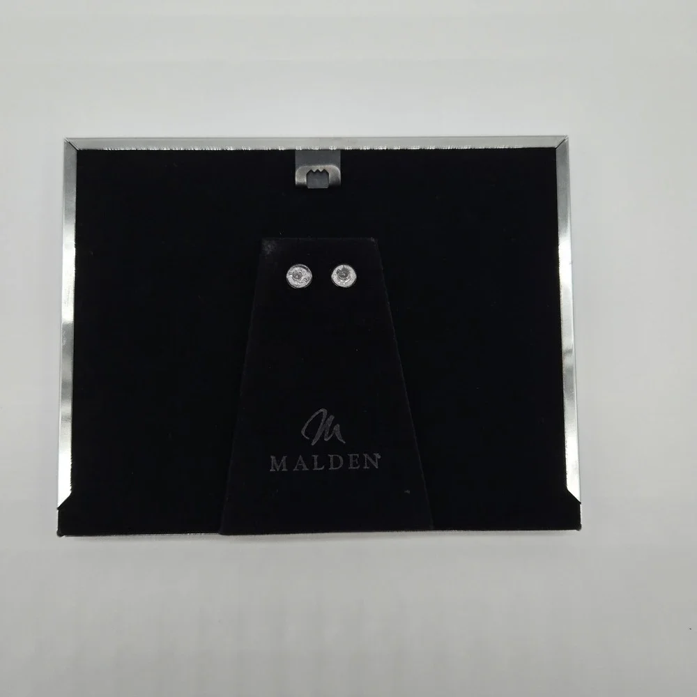 Malden Intl.‎ Graduation Picture Frame 4x6 Silver Metal Beaded Mortarboard